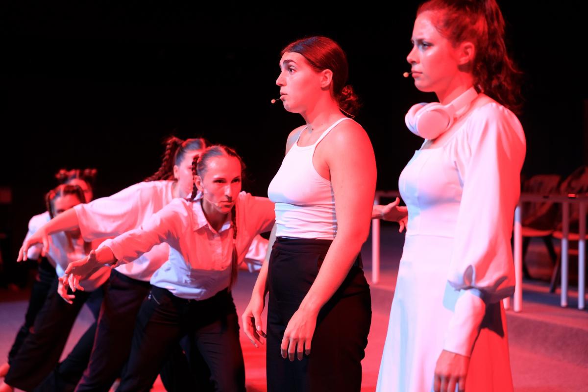 5-KKGs0OlKiDh7WFCX2-wq6AkUQemDVJK6scGrvzuaDq8Z-C8POga5N5CT9koGutw1zGlkYmDVaJI3